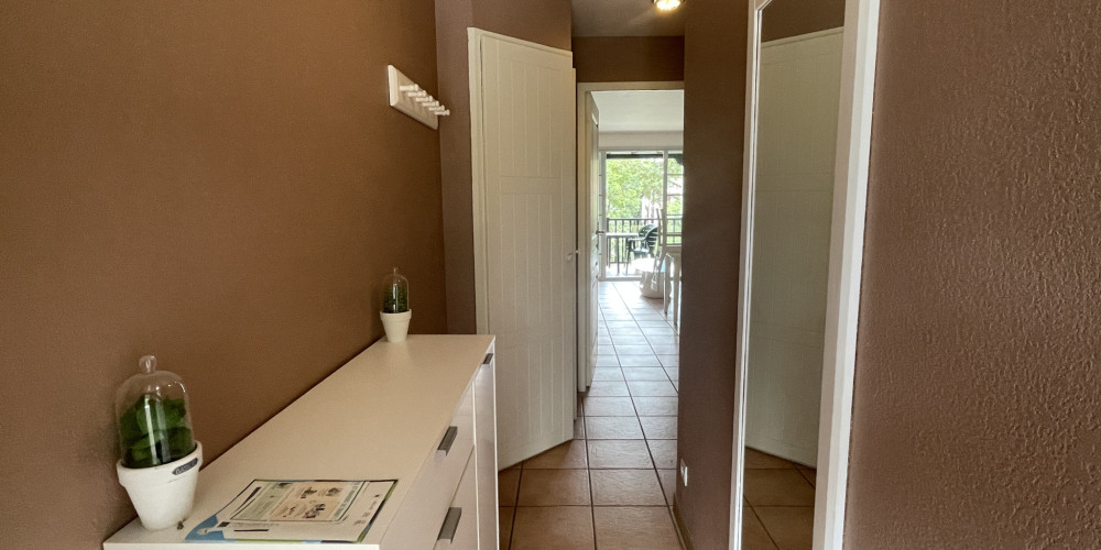 appartement à UHART CIZE (64220)